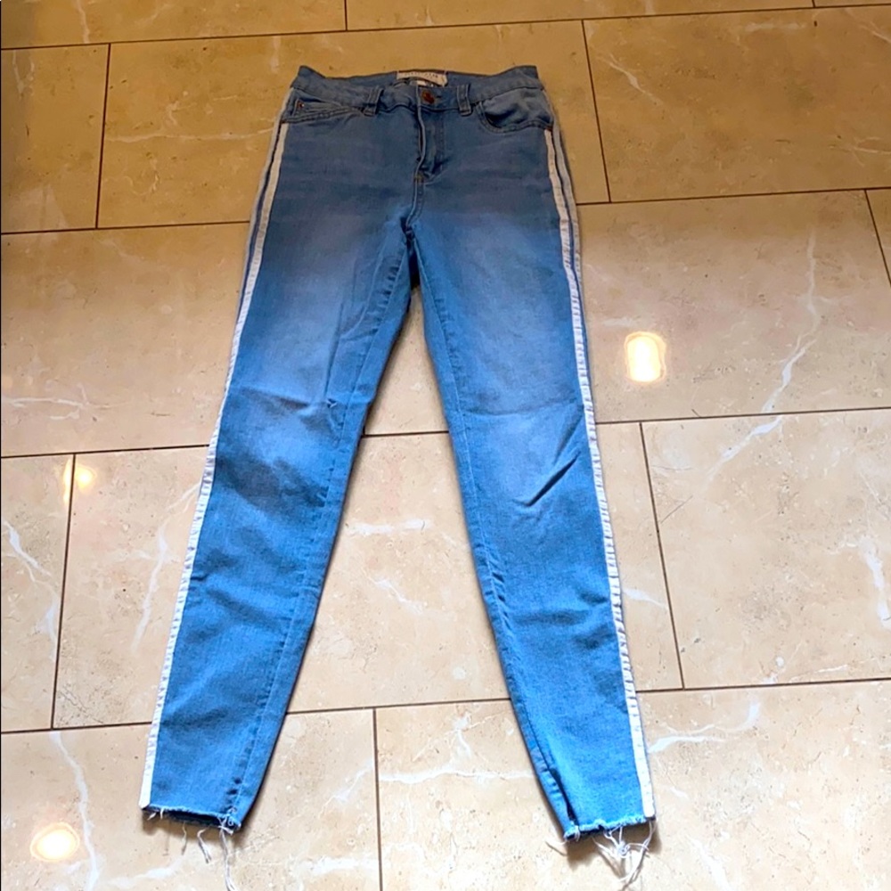 3/20 High rise skinny jeans